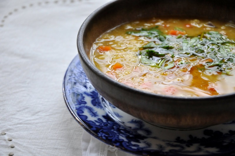 Soupe rhubarbe & lentilles rouges au ras-el-hanout