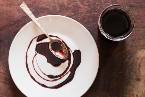 Sirop d'aronia ou de sureau aigre-doux