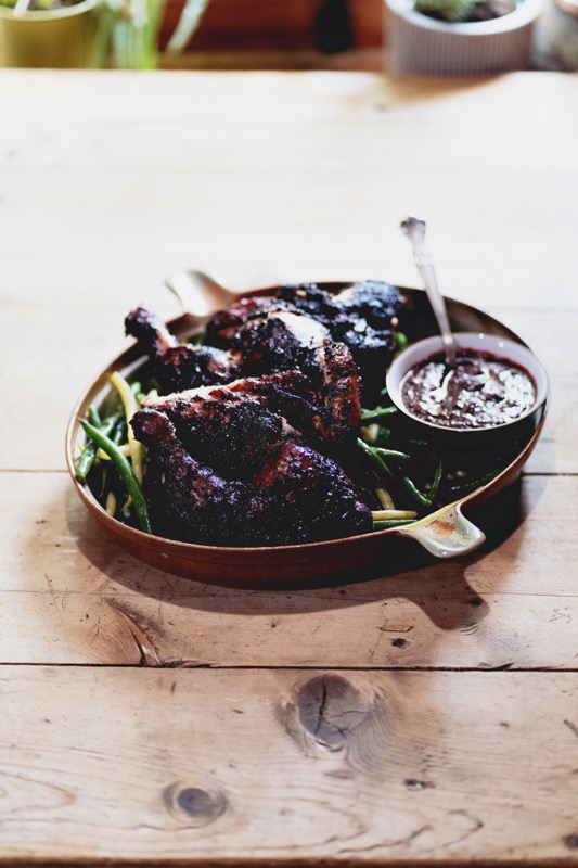 Poulet plein-goût, sauce camerise