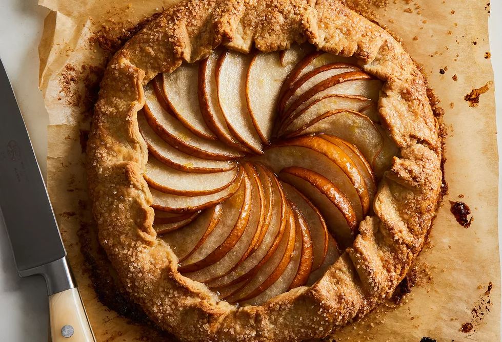 Galette aux poires asiatique et chantilly à la cardamome