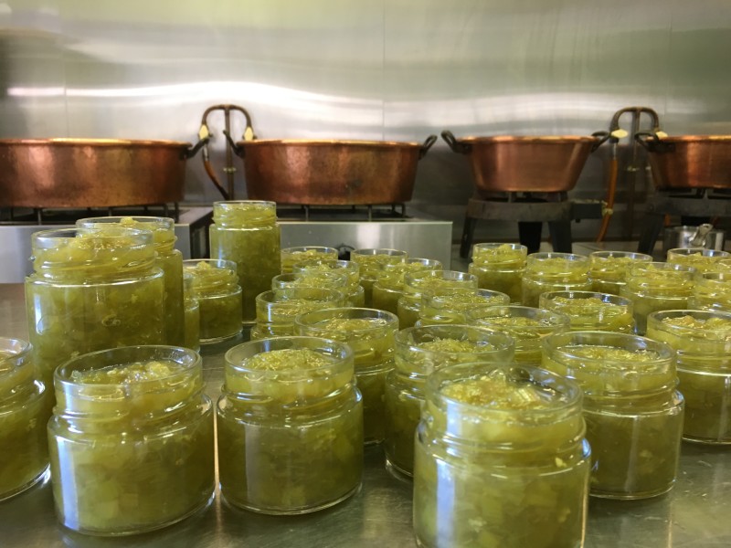 Confiture de rhubarbe et fleurs de sureau