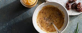 Vinaigrette à la moutarde sucrée aux dattes