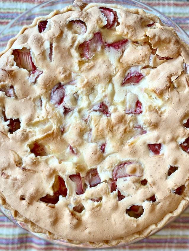 Tarte crémeuse à la rhubarbe