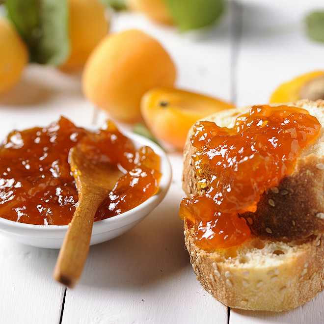 Confiture de rhubarbe et abricots séchés