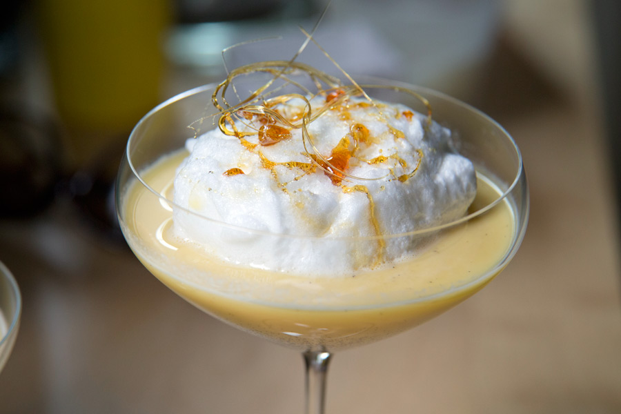 Oeufs à la neige - île flottante