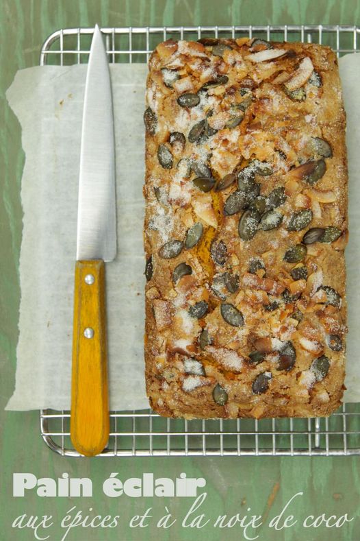 Pain éclair citrouillé aux épices et noix de coco