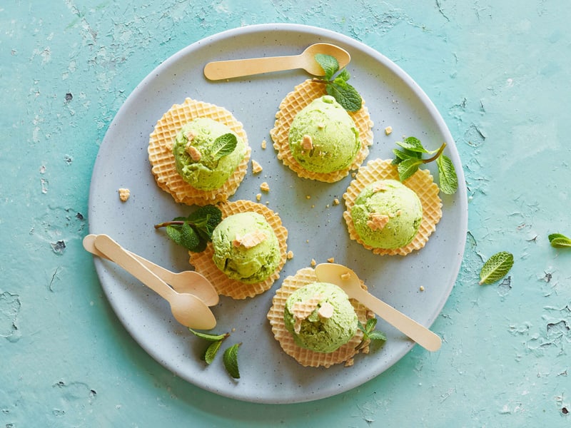 Crème glacée aux petits pois et à la lavande