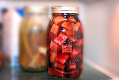 Cornichons à la rhubarbe de Johnny Iuzzini