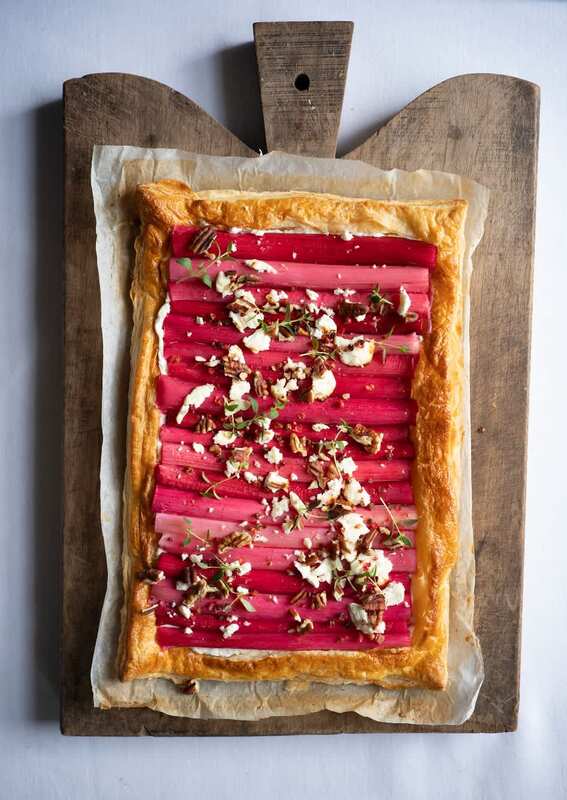 Tarte à la rhubarbe avec une touche sucrée-salée
