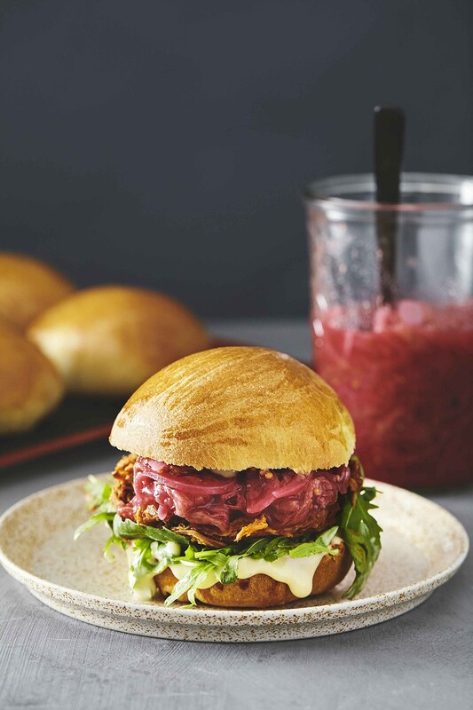 Burgers de porc effiloché à la rhubarbe