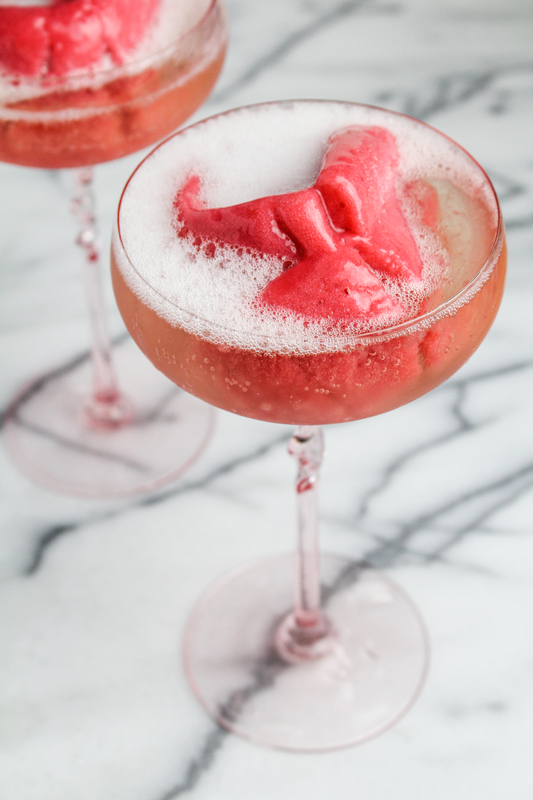 Sorbet campari à la rhubarbe et au prosecco