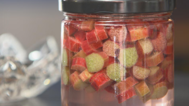 Rhubarbe marinée du chef Julien Joré