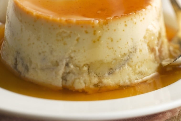 Crème caramel à la rhubarbe