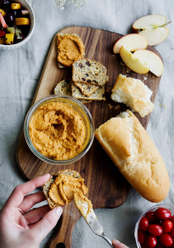 Tartinade aux poivrons grillés, aux graines de tournesol et au miso
