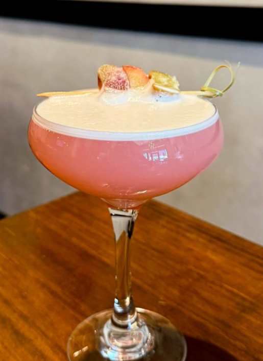 Cocktail Rouge à la rhubarbe