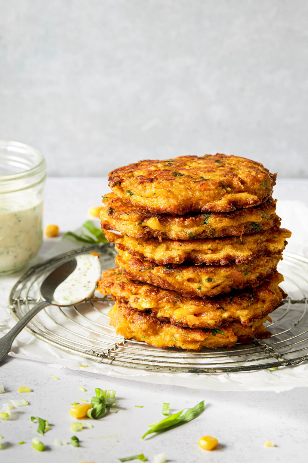 Croquettes de carottes et maïs, mayo citron-estragon
