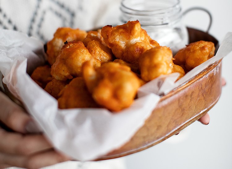 Ailes de chou-fleur & sauce au yogourt ranch