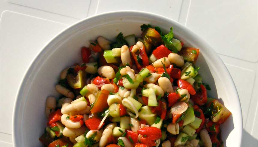 Salade de haricots aux poivrons rouges