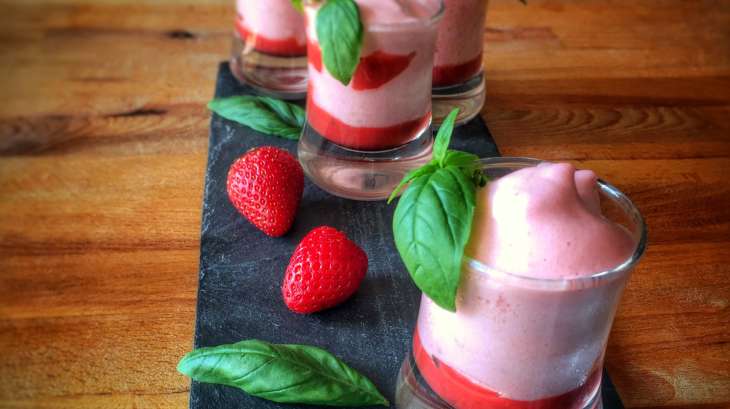 Mousse aérienne fraise basilic