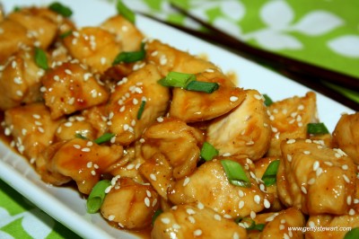 Poulet au sésame à la rhubarbe miel