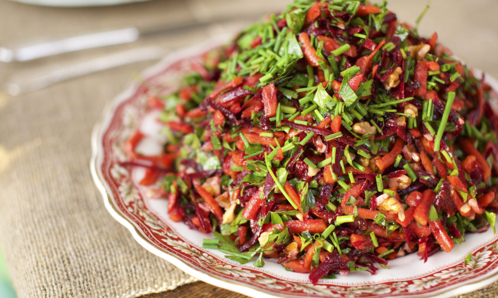 Salade de betteraves, carottes & noix de Grenoble