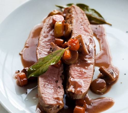 Filet de porc avec sauce gastrique à l'argousier