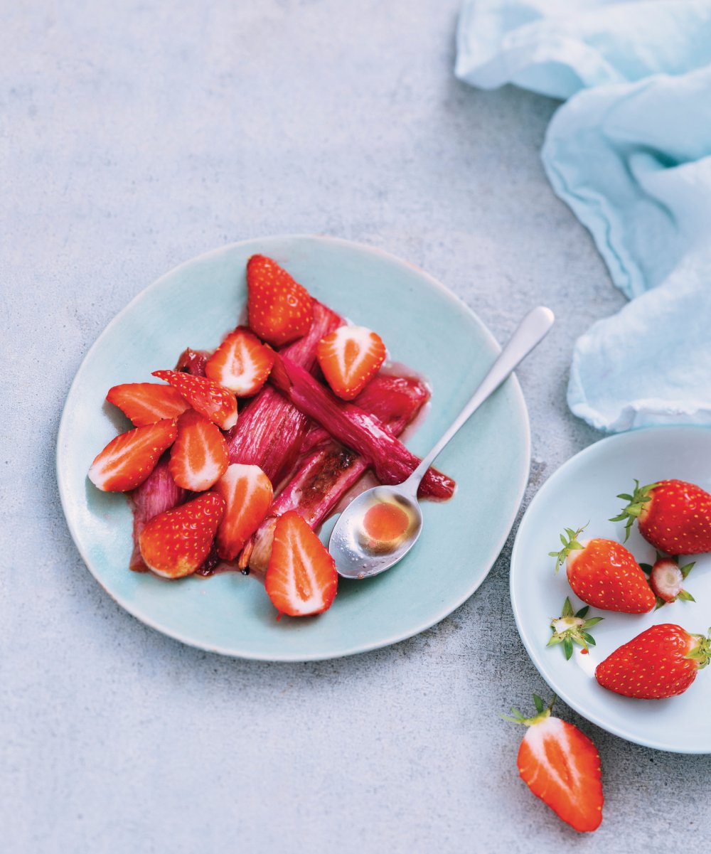 Confit de rhubarbe aux fraises