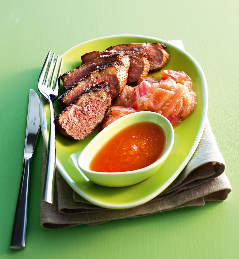 Sauce rhubarbe et gingembre pour accompagner des viandes