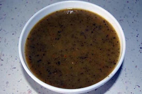 Soupe à la rhubarbe et aux légumes