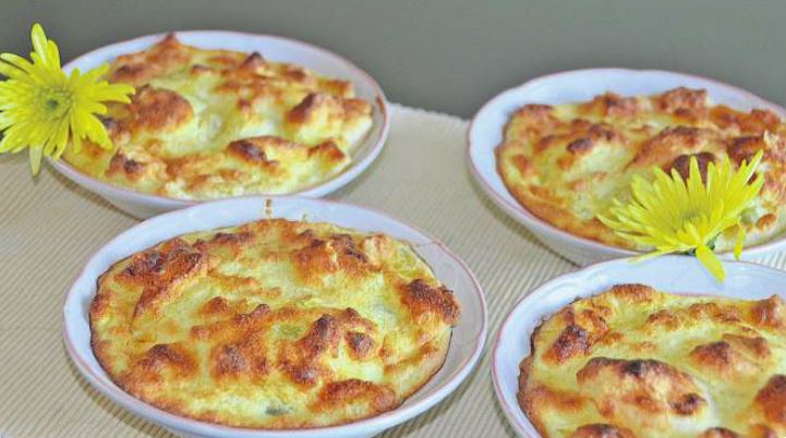 Omelette à la rhubarbe et la vanille