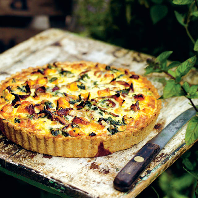 Tarte à la courge, à l’oignon rouge et au fromage