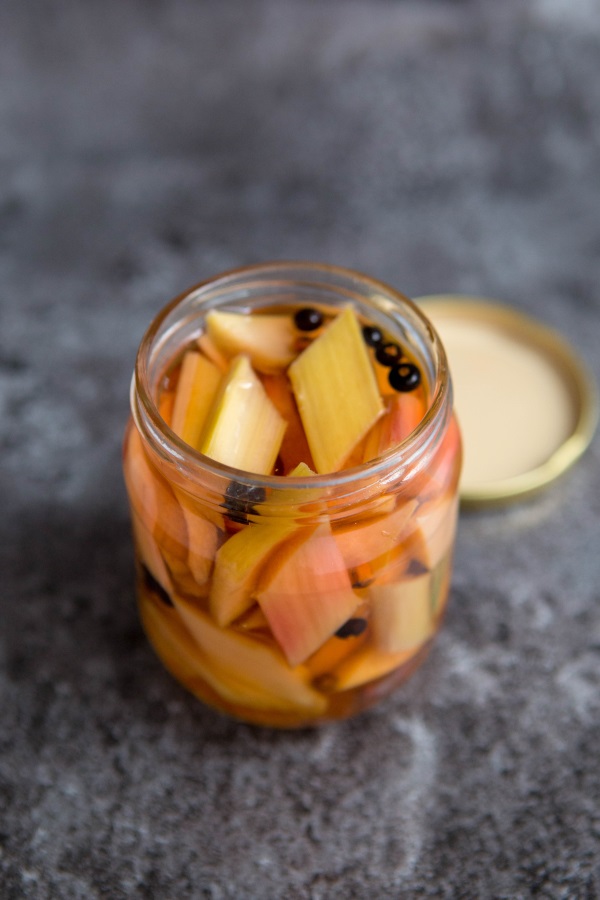 Pickles de rhubarbe - TG