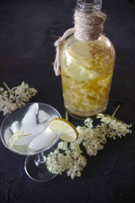 Liqueur de fleurs de sureau