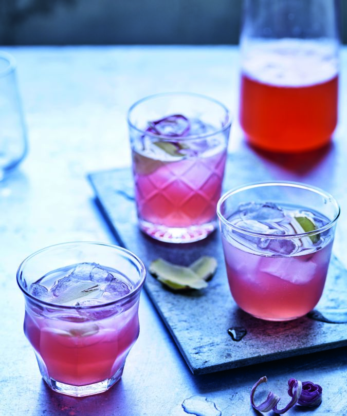 Remontant à la rhubarbe - Rhubarb Cordial
