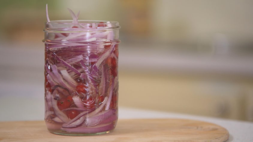 Marinade express à l'oignon rouge et aux gadelles