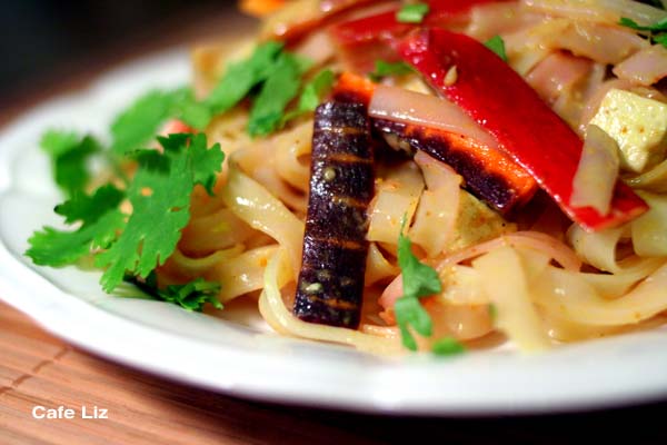 Nouilles de riz au curry coco rhubarbe